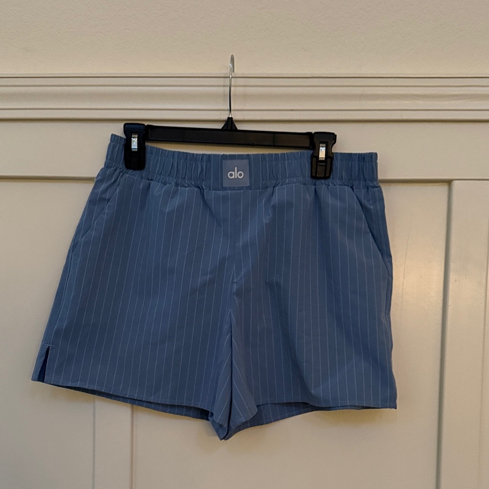 ALO Yoga Women's Light Blue Pinstripe Athletic Shorts - Picture 3 of 6
